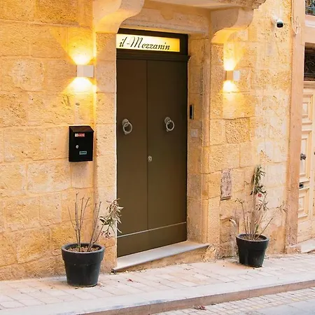 A Traditional Maltese In The Three Cities * Birgu